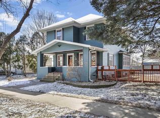 118 W 11th St, Cedar Falls, IA 50613