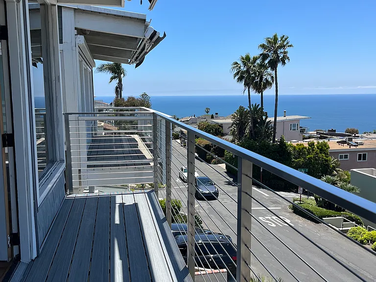 1122 La Mirada St — Photo 1