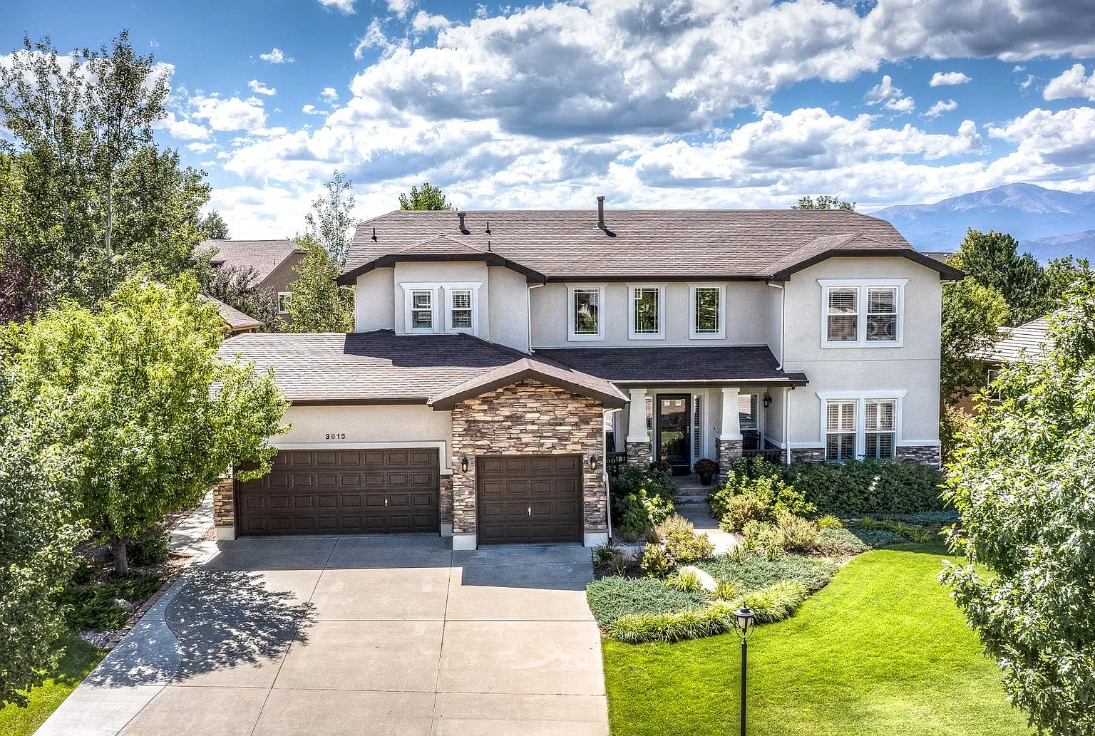 Beautiful 6 Bed + Office in Pine Creek| D20| Pikes Peak Views — Photo 1