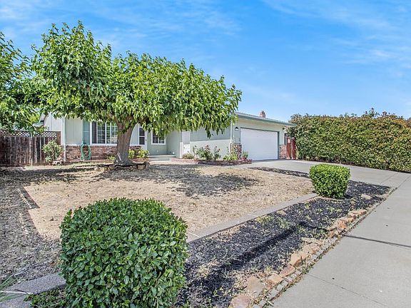 2nd image of 3329 Hacienda Way