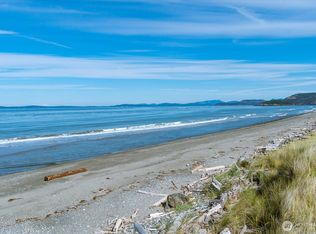 4689 Surfcrest Dr, Oak Harbor, WA 98277