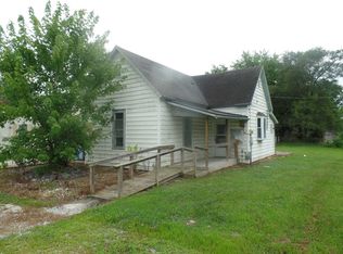 39 F St SW, Linton, IN 47441