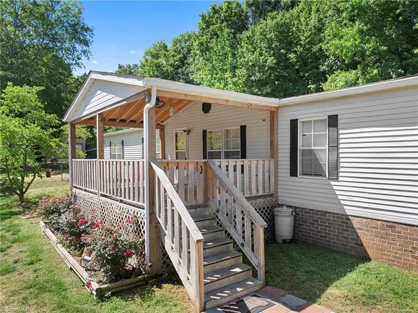 199 Sable Ln, Thomasville, NC 27360