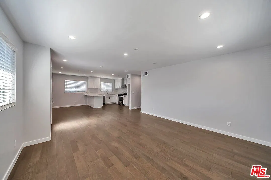 3 bed, 1200 sqft, $3,600 — Photo 4