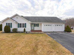 9 Fox Run Cir, Auburn, MA 01501