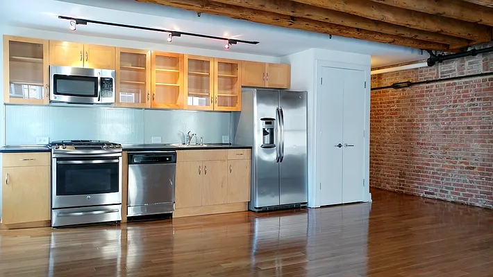 Rented by The Durst Organization | media 16