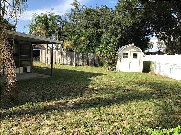 2nd image of 805 Lake Villa Way
