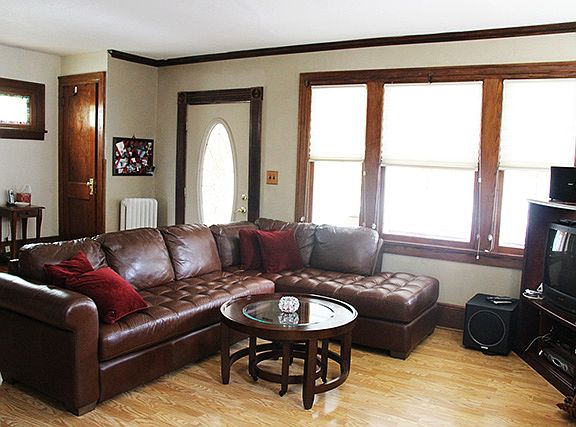 3rd image of 169 Linden Ave