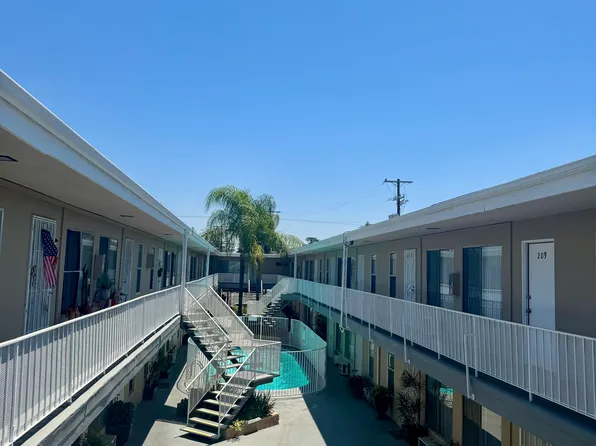 Laurel Grove Terrace, 5457 Laurel Canyon Blvd #206, Valley Village, CA 91607
