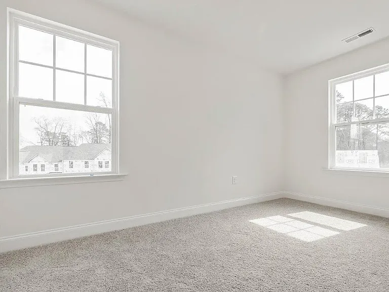 53 Lavender Ln — Photo 14
