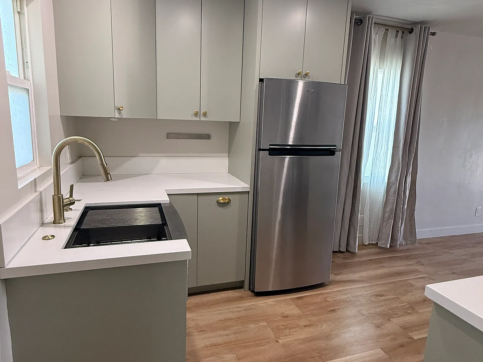 2 bed, 900 sqft, $2,500 — Photo 4