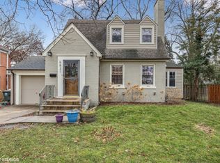 6831 N Knox Ave, Lincolnwood, IL