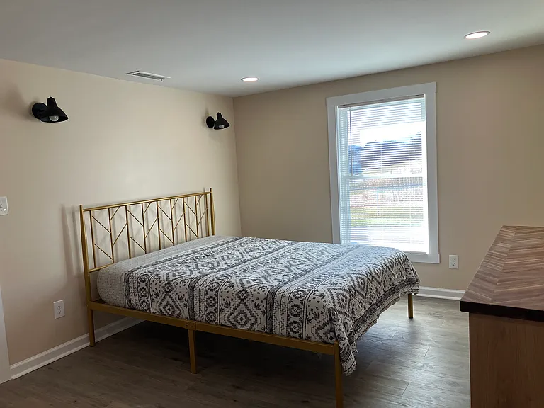 14 Haywood Ave — Photo 11
