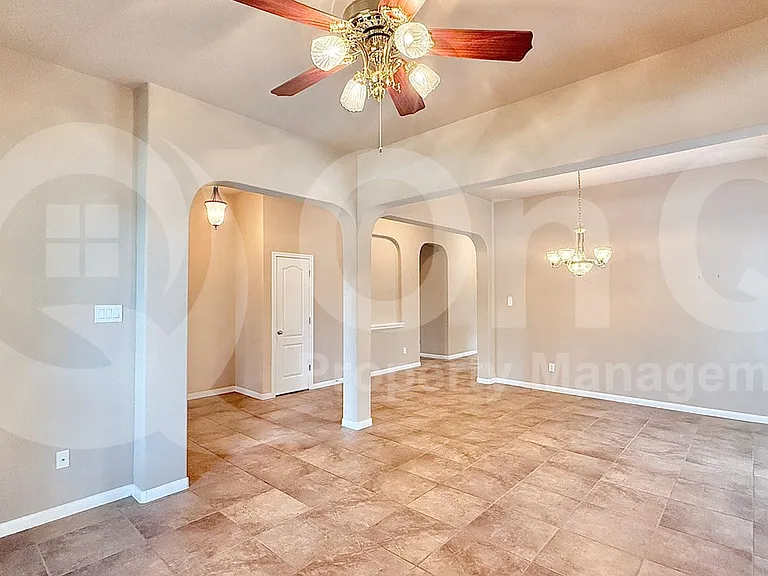 1621 Liberty Oaks Blvd — Photo 26