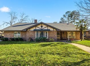 2206 Oak Forest Ct, Arlington, TX 76012