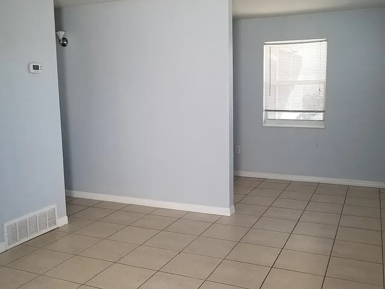 8358 Aero Ave — Photo 9