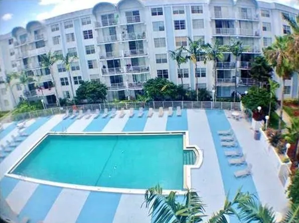 486 NW 165th St #B506, Miami Gardens, FL 33169