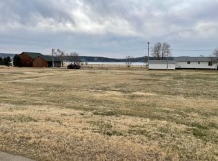 309 E Main St, Oacoma, SD 57365