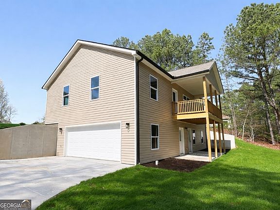 2nd image of 215 Briar Ridge Rd NW