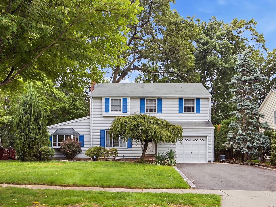 1st image of 557 Monroe Ct