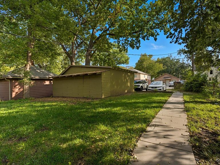 Listing photo 5