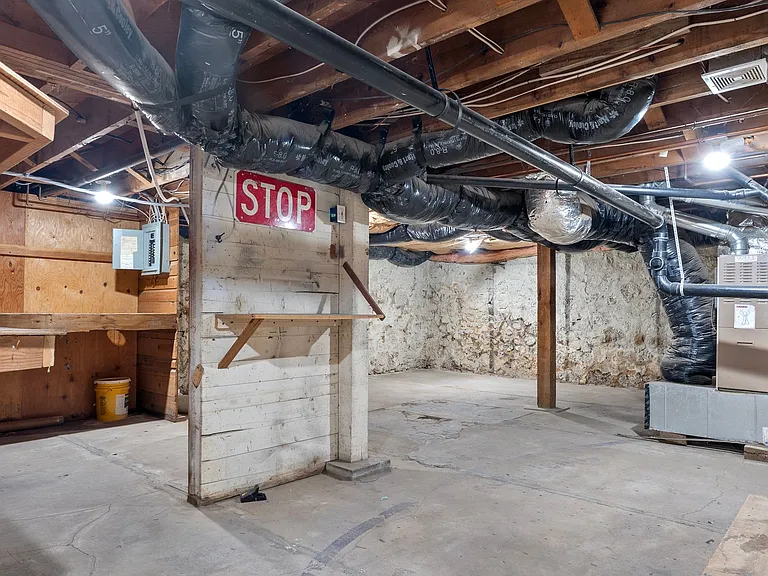 114 SE Roosevelt Ave #&-2 — Photo 15