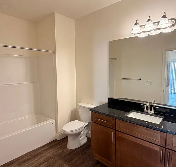 703 E Clay St — Photo 28