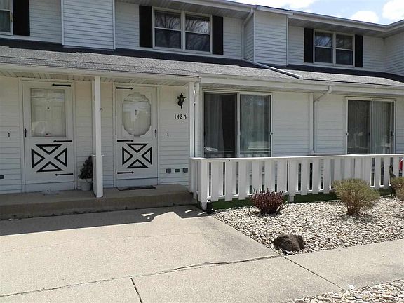2nd image of 1426 Canyon Dr #4