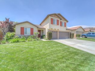 1327 Smoke Tree Ln, Beaumont, CA 92223