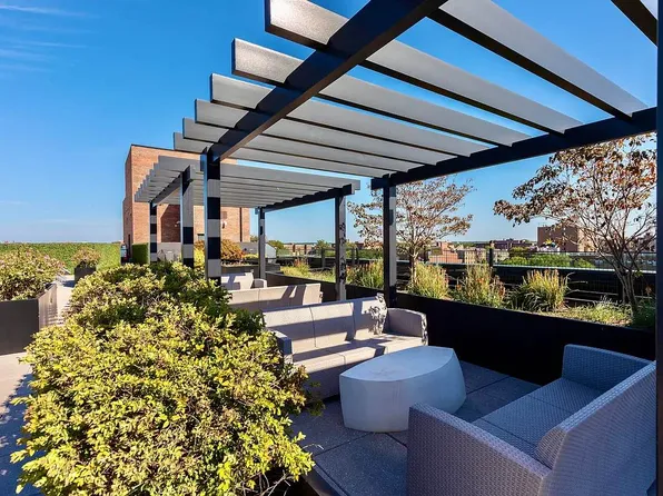 144-74 Northern Boulevard image 9 of 11