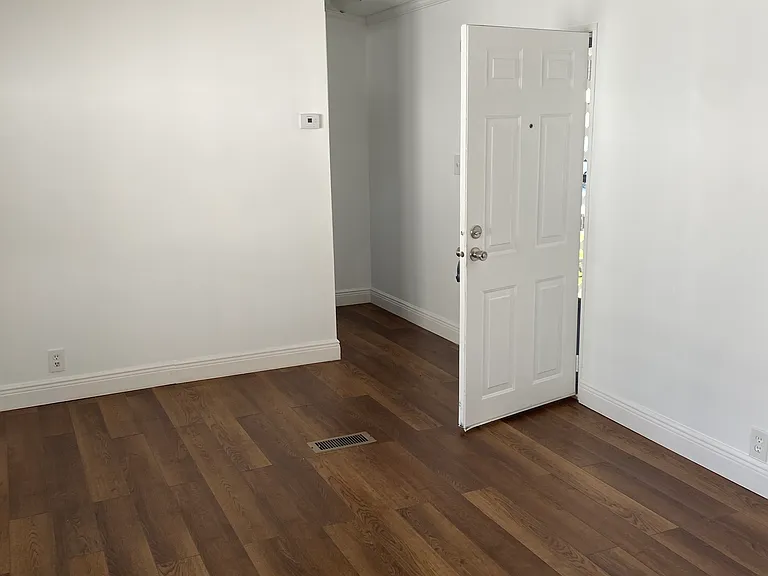 7616 Plumwood Dr — Photo 2