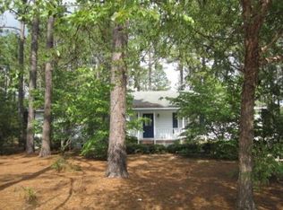 1515 Longleaf Dr E, Pinehurst, NC 28374