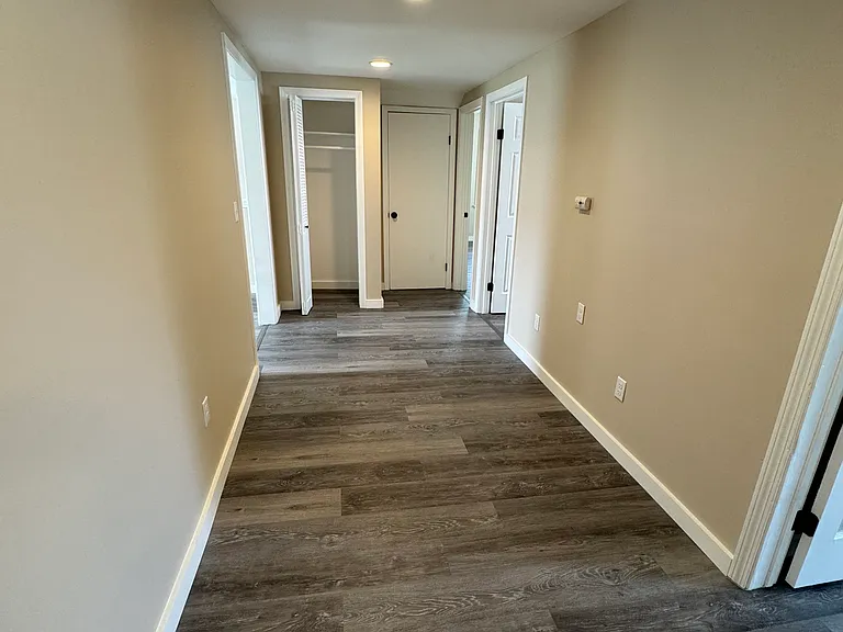 144 Parkside Ave — Photo 7