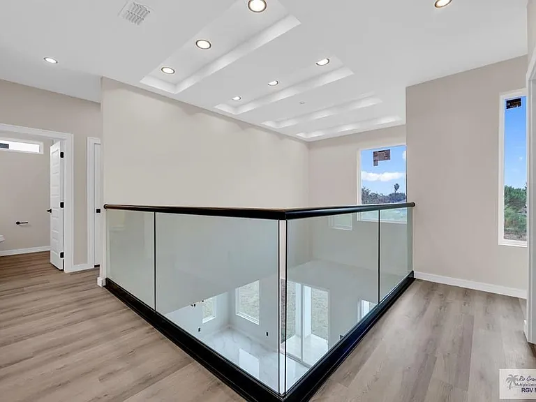 3330 Calle Bolivia — Photo 15