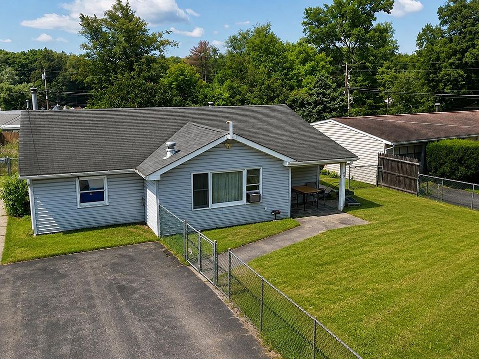 1st image of 30 Plattekill Drive
