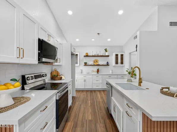 6321 W BERYL Avenue, Glendale, AZ 85302