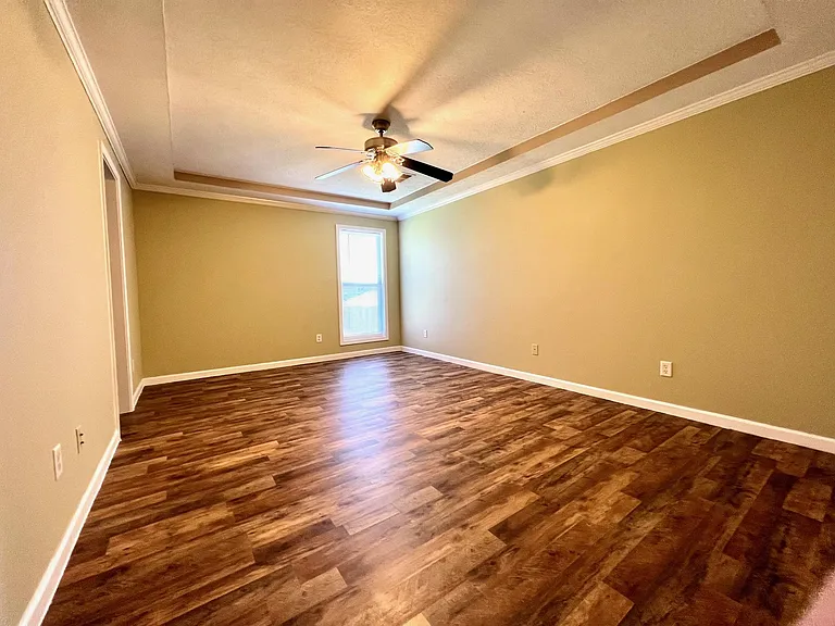 128 Norwich Cv — Photo 11