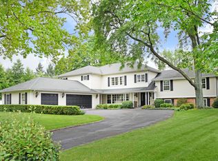 915 Pine Tree Ln, Winnetka, IL 60093