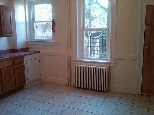 2nd image of 432 E Jersey St APT 08