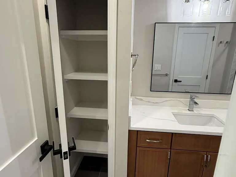 1716 Lake Shore Crest Dr #22 — Photo 11