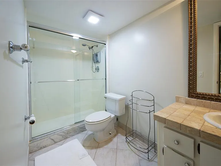 1700 Embassy Dr #504 — Photo 21