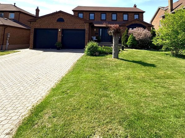 24 Lindhurst St, Brampton, ON L6S 4C2