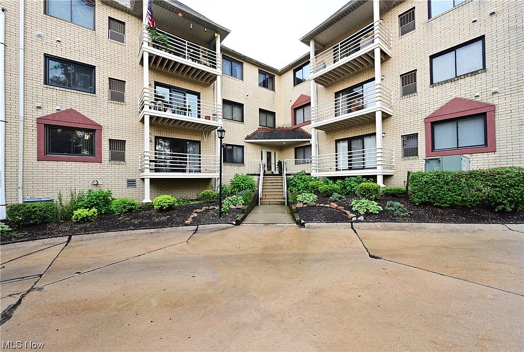 19510 Lorain Rd APT 304, Fairview Park, OH 44126 Zillow