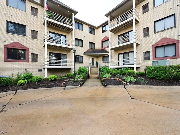 19510 Lorain Rd APT 304, Fairview Park, OH 44126