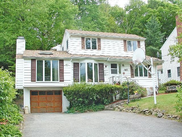 1st image of 161 Lake Shore Dr