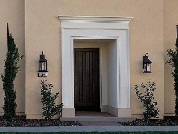 109 Benito front door