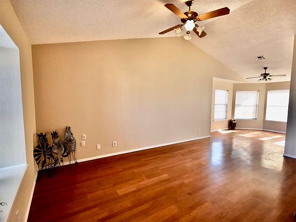 4th image of 11412 Lake Nemi Dr