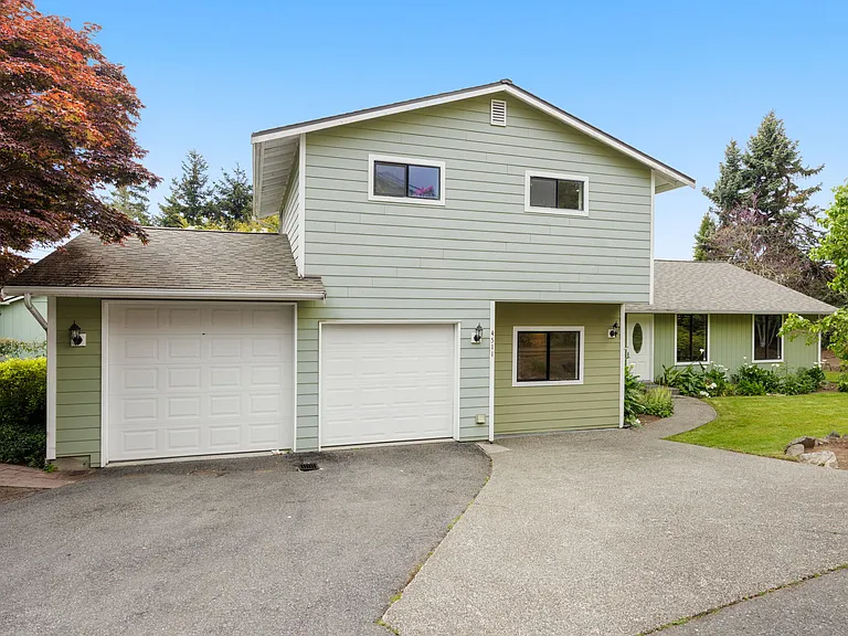 4511 88th St SW — Photo 2