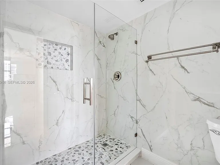 336 N Birch Rd #PENTHOUSE — Photo 26