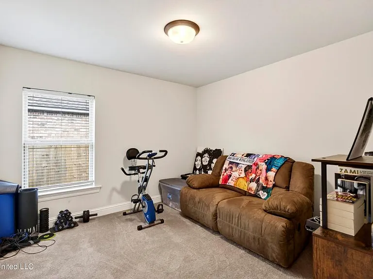 18102 Evergreen Dr — Photo 14